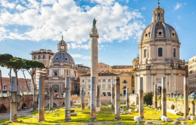 The Best Neighborhoods to Stay in When Visiting Italy